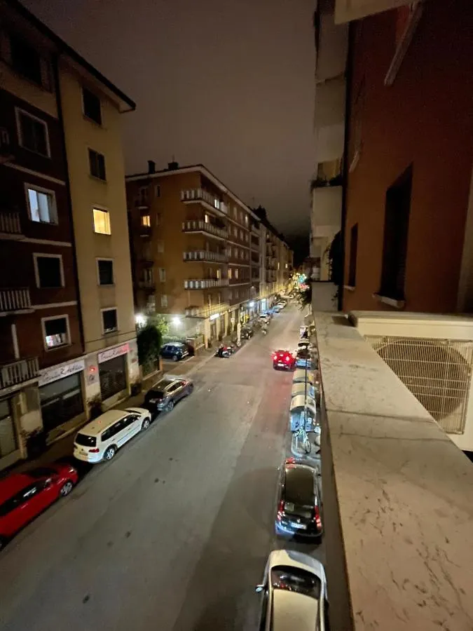 The Castle Door House - Entire 2-Bed Room Apartment Bologna Italia